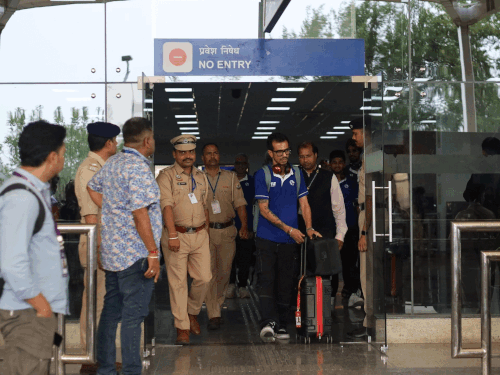 Dharamsala Punjab Kings Team Reach News Update | Punjab Kings team reached Dharamshala: Match with Lucknow Super Giants on 4th, rain chances, paragliding will be banned - Dharamshala News